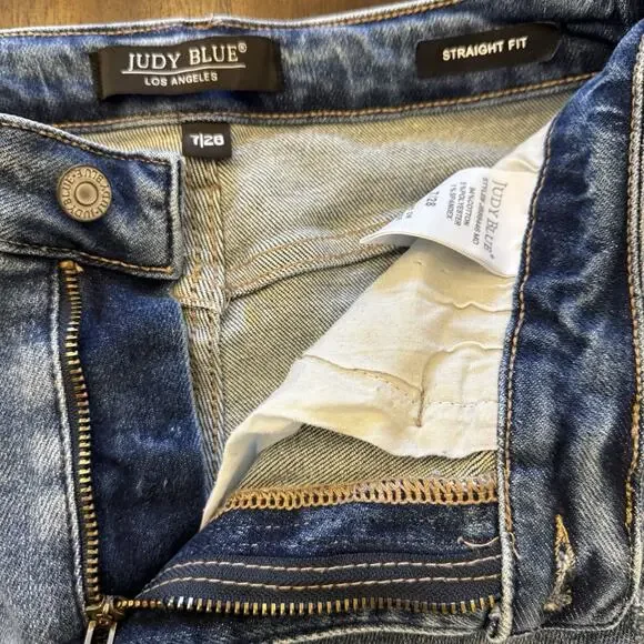 Judy Blue Distressed Shredded Jeans Straight Fit Size 7/28 Light Wash - Picture 11 of 16